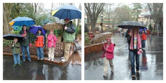 Dollywood Christmas in the rain