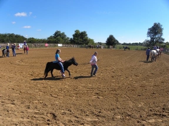 Natalie in the leadline class