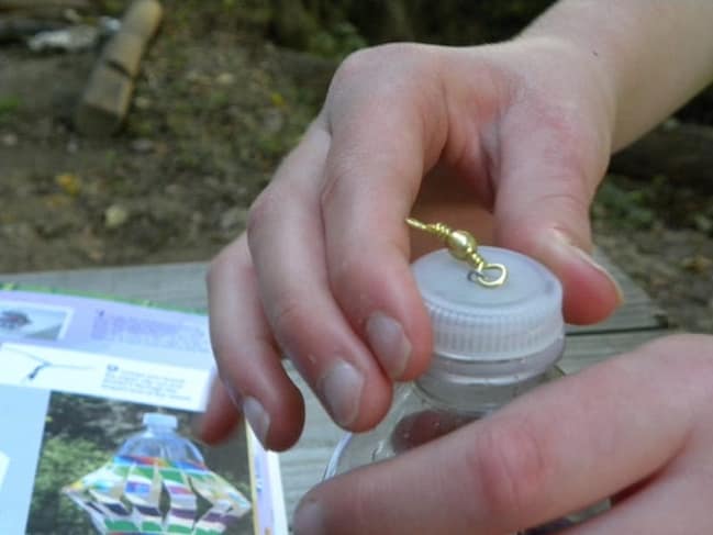 Duck Tape Bottle Craft top and hook
