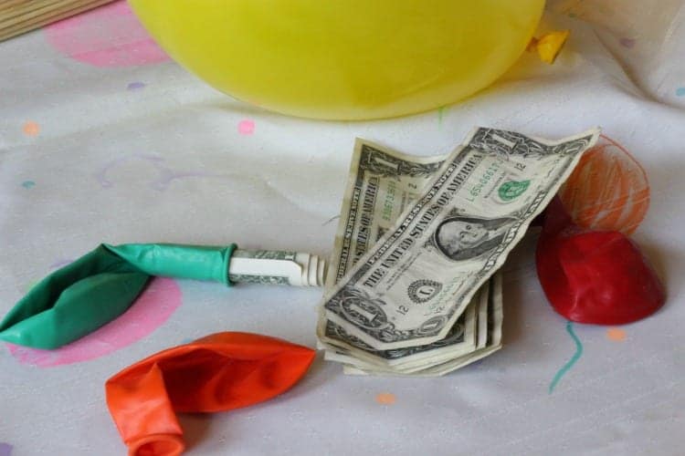 balloon-and-money