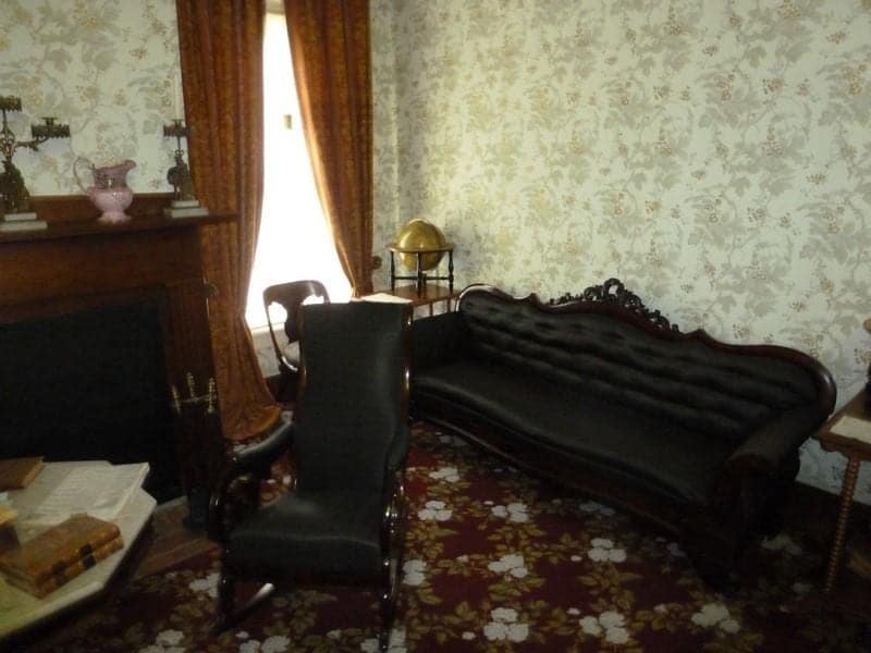 Couch where President Lincoln accepted the presidency